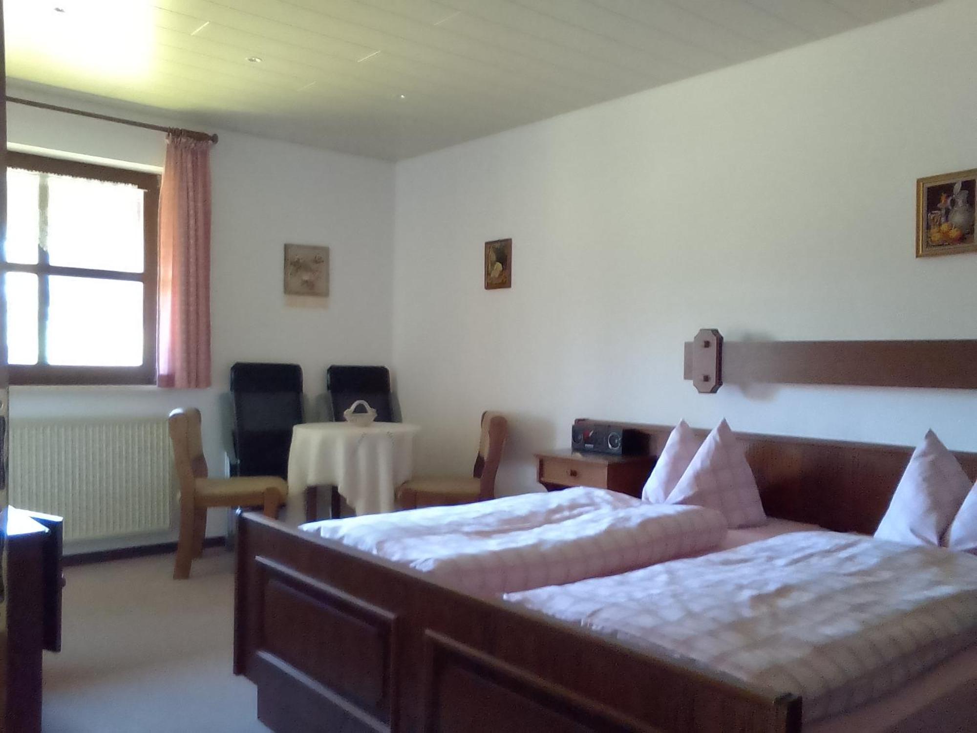 בישופסגרון Ferienwohnungen Landhaus Tannenhof מראה חיצוני תמונה