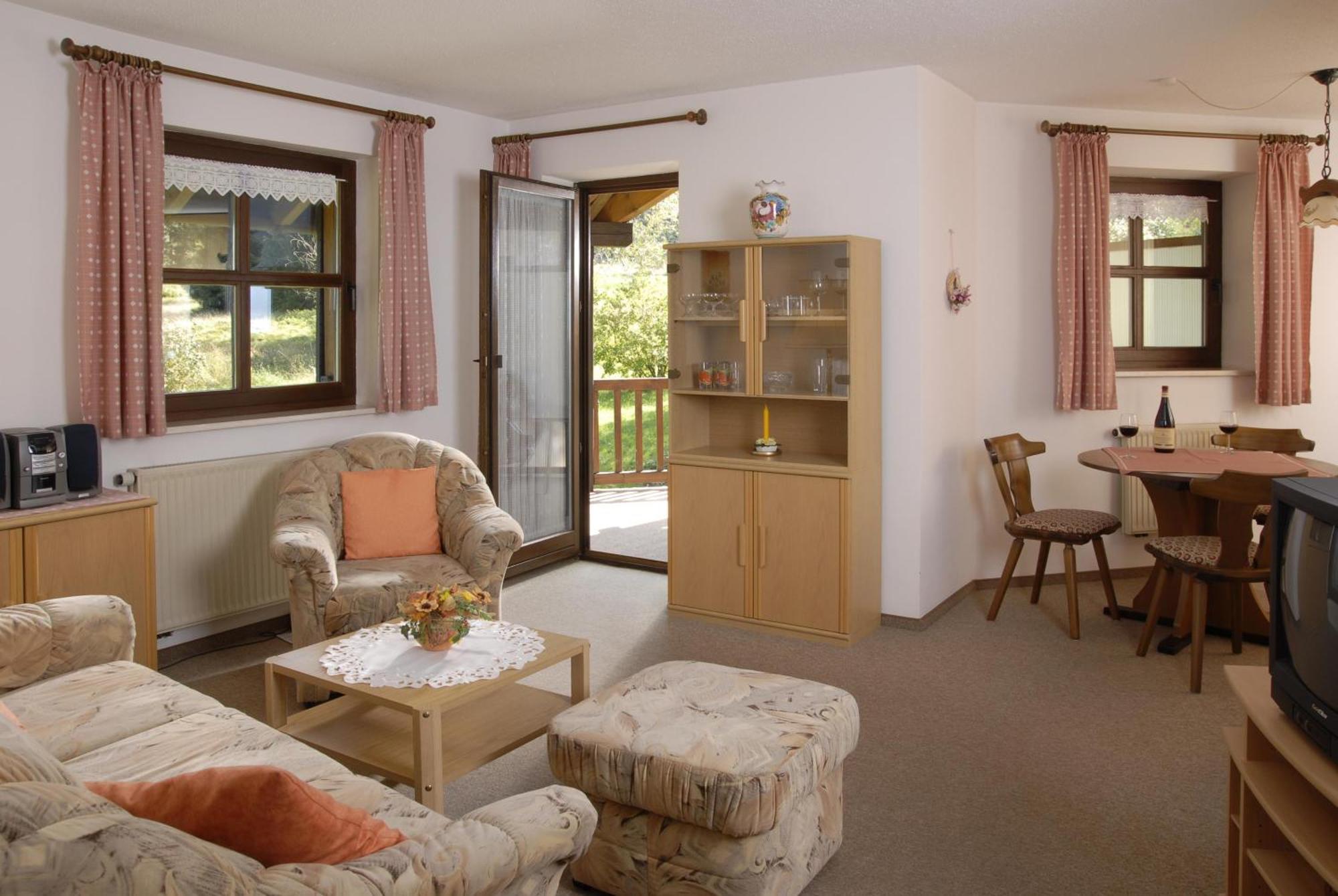 בישופסגרון Ferienwohnungen Landhaus Tannenhof מראה חיצוני תמונה