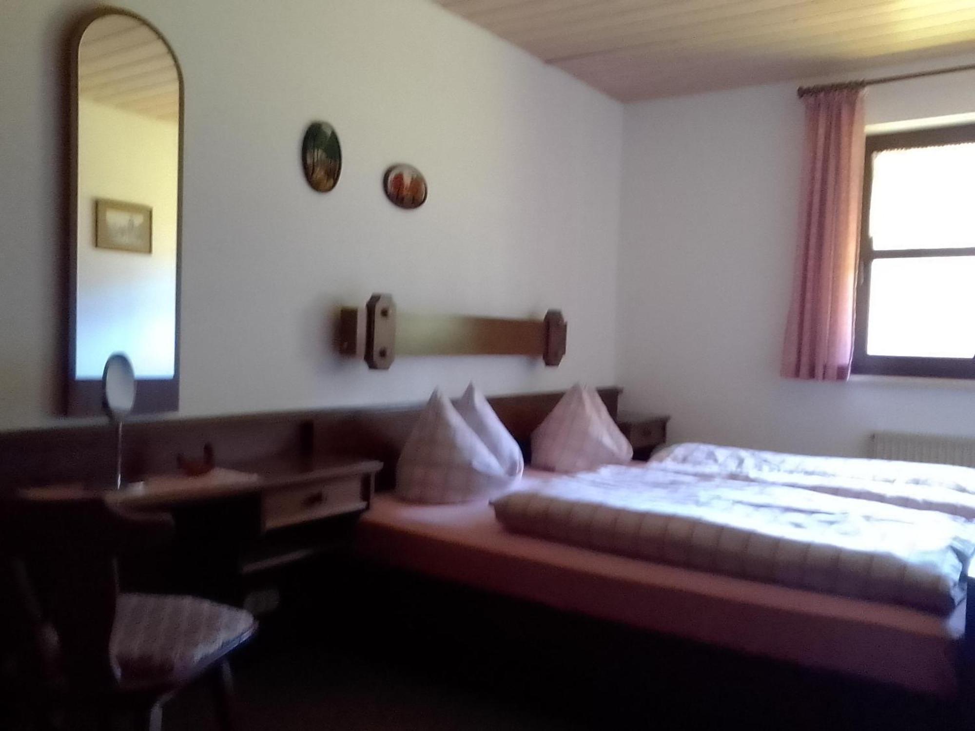 בישופסגרון Ferienwohnungen Landhaus Tannenhof מראה חיצוני תמונה